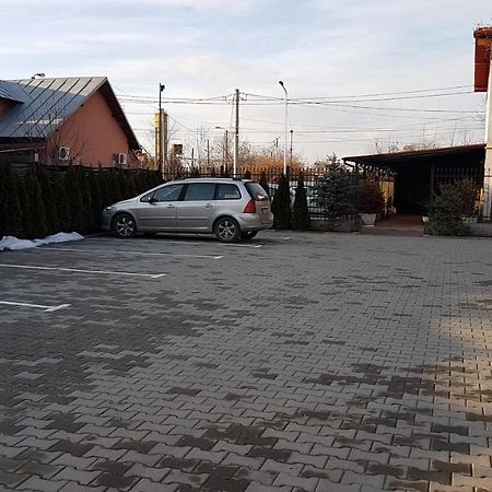 Hotel Viva Ploieşti Exterior foto