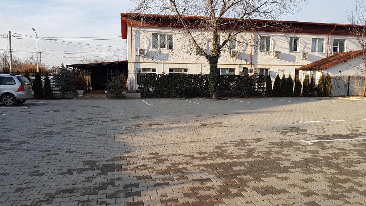 Hotel Viva Ploieşti Exterior foto